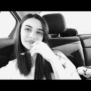 Meet your Posher, Milena